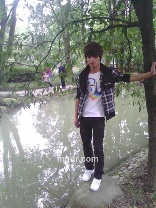 雨天不打伞—星的头像