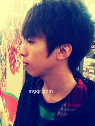 偶尔有点小情绪的头像