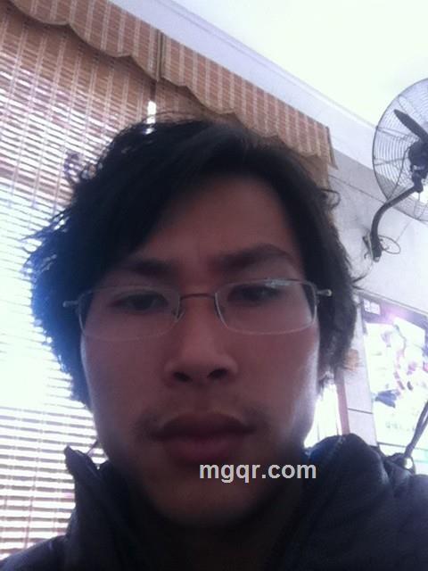 小情幽暗的头像