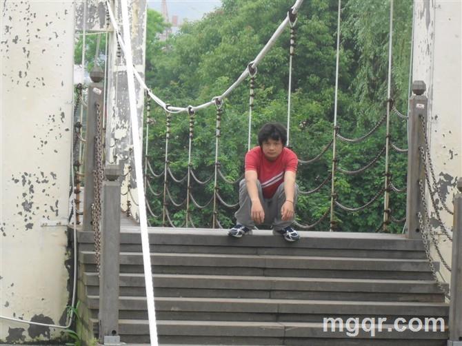 回忆最美却最伤人 的头像