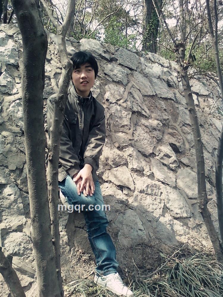 仰天男孩的头像