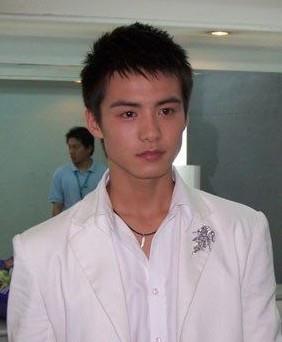 酒气霸气溜溜酒令尔的头像