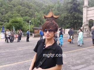 喧哗的城市..空白的心的头像