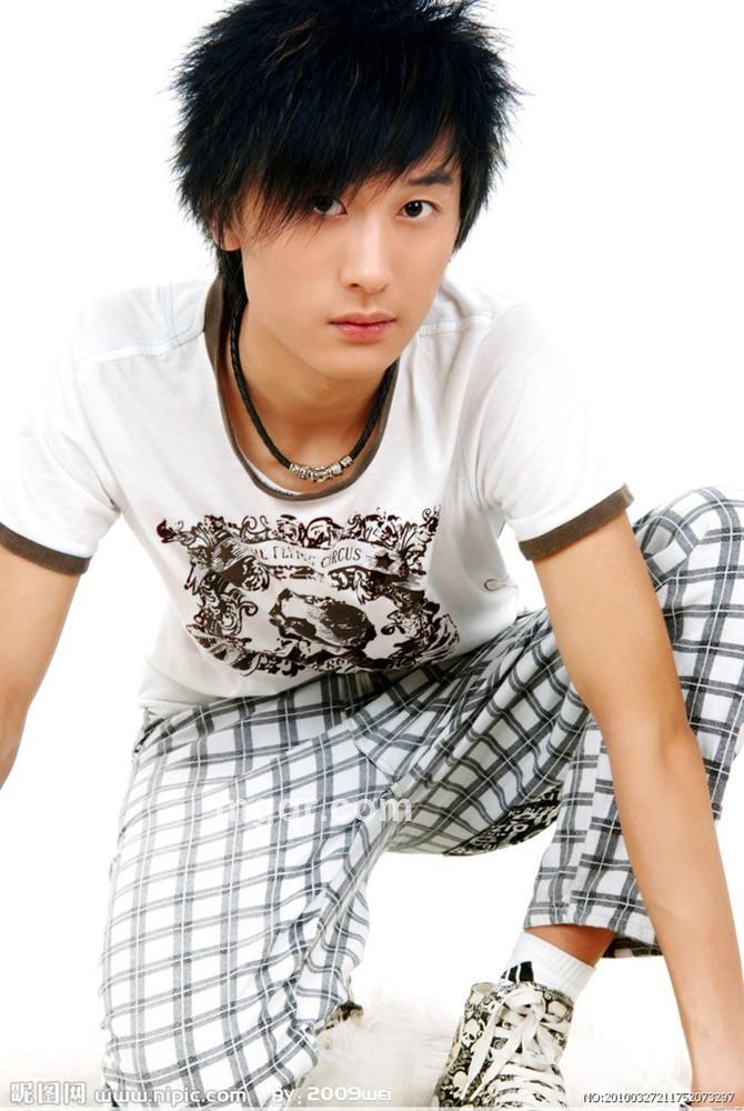 下面大黑熊的头像