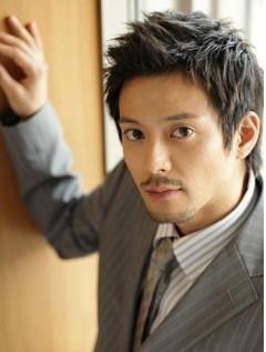 帅气外科男的头像