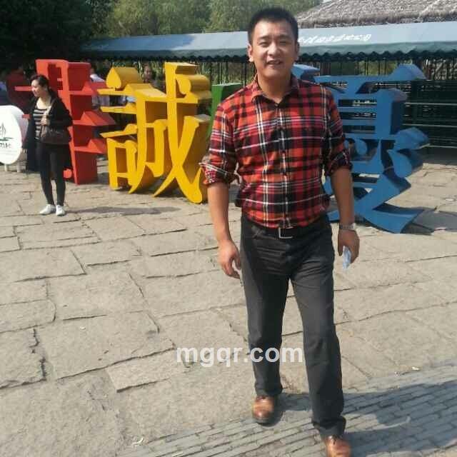 会笑的鲨鱼的头像