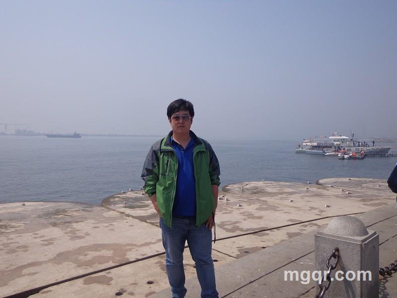 被矿泉水淹死的鱼的头像