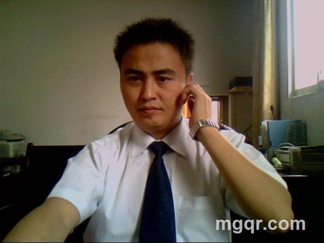 依谷伟来的头像