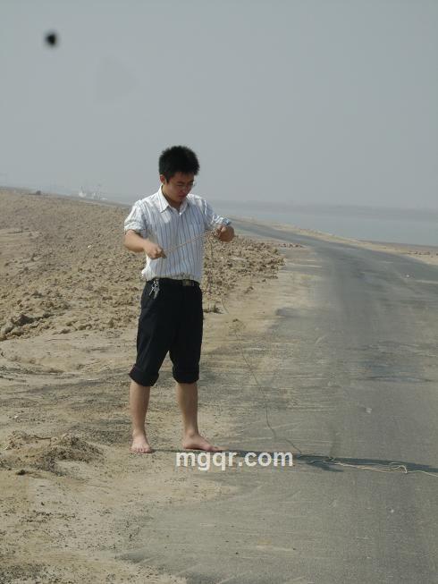 现实并不残酷的头像