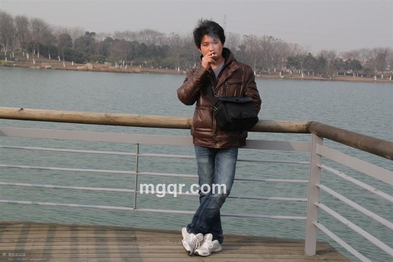 找个成熟点的的头像