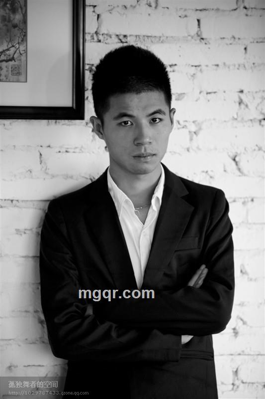 孤独的舞的头像