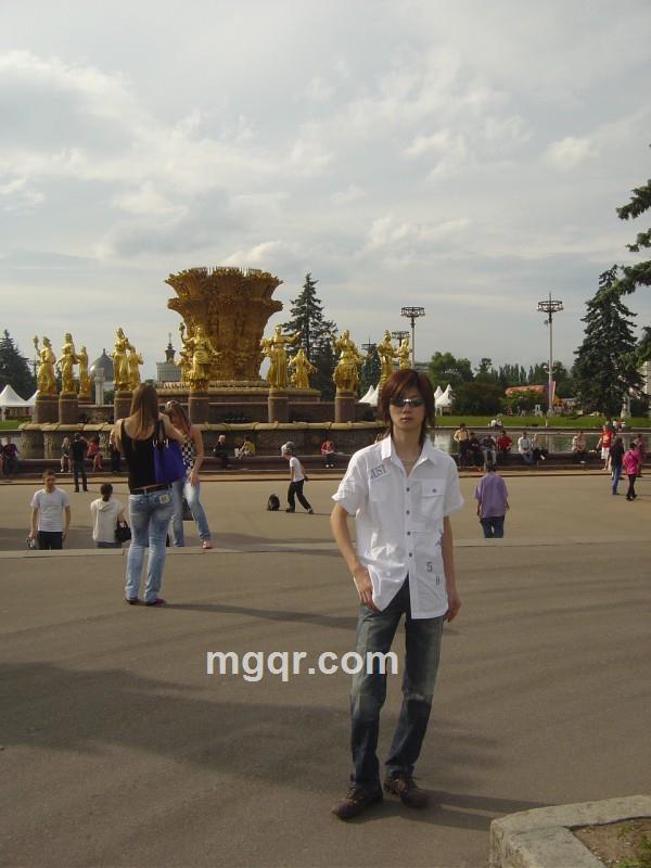 **不醉 。的头像