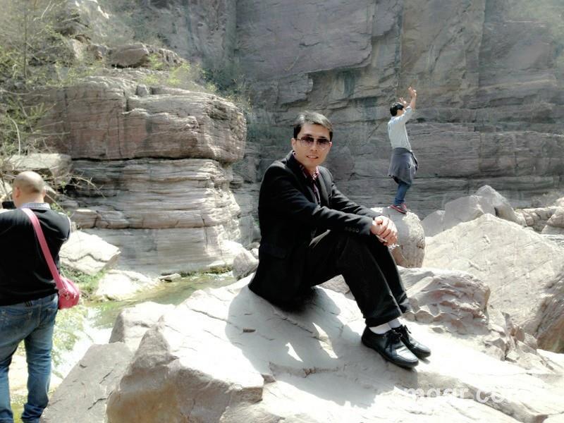 中国式牵手的头像