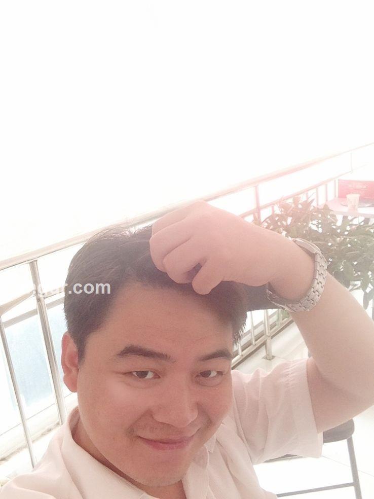 碧绿的双眼的头像