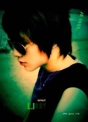 闷?の小男人的头像