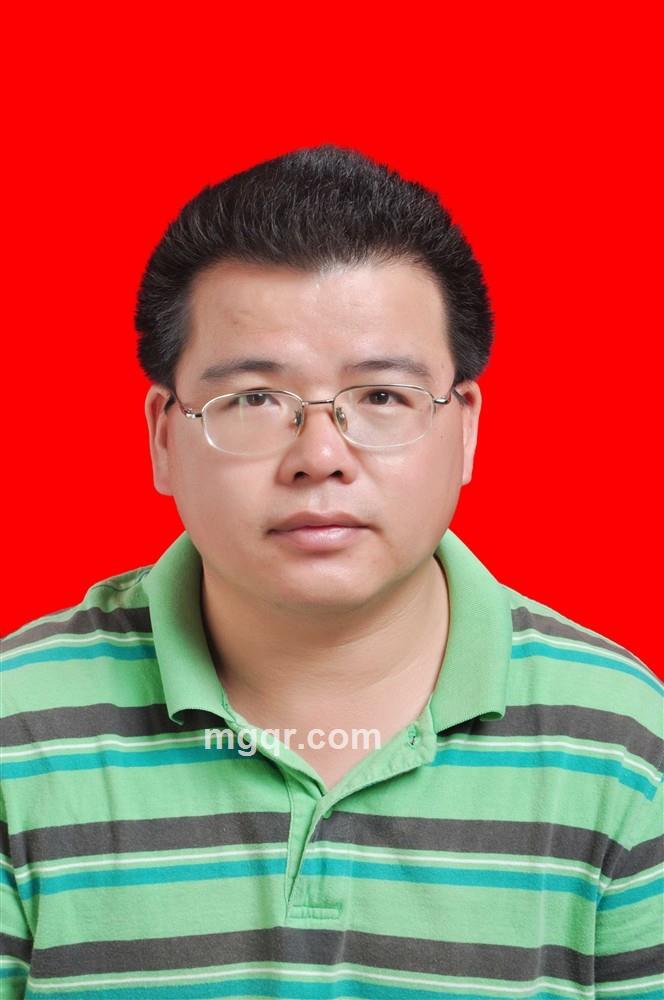 龟兹河边的头像