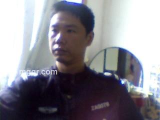 huazi一夜情的男人的头像