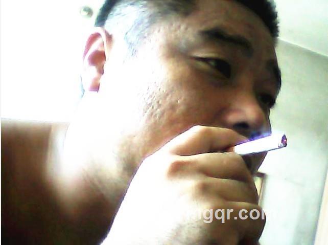 在生活中奔跑啊的头像