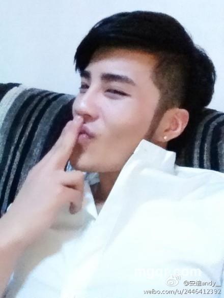 葡萄很大的头像