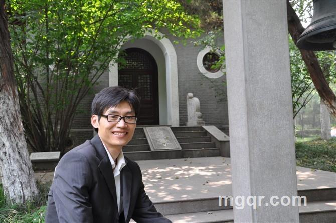 儒雅男人的头像