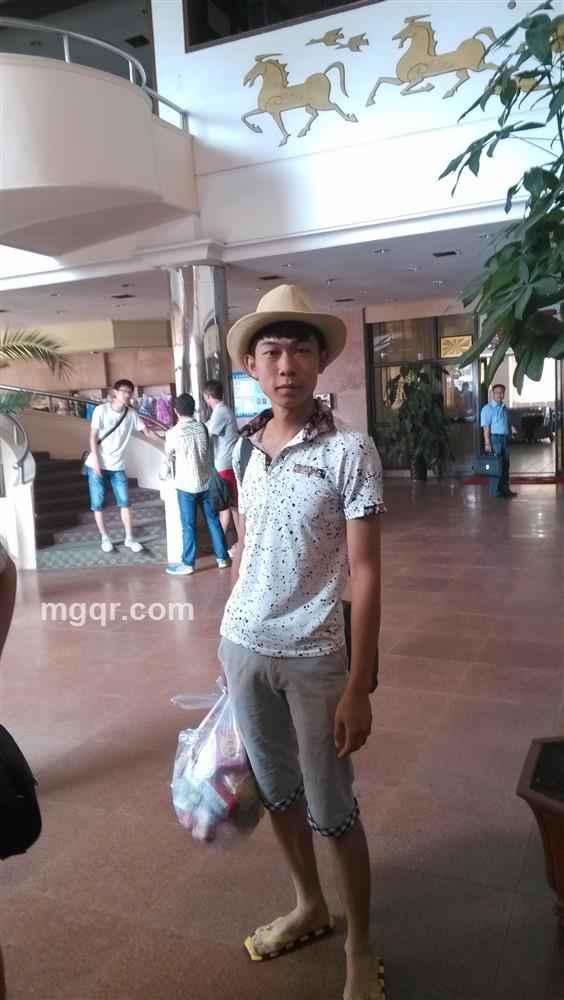 进去玫红的头像