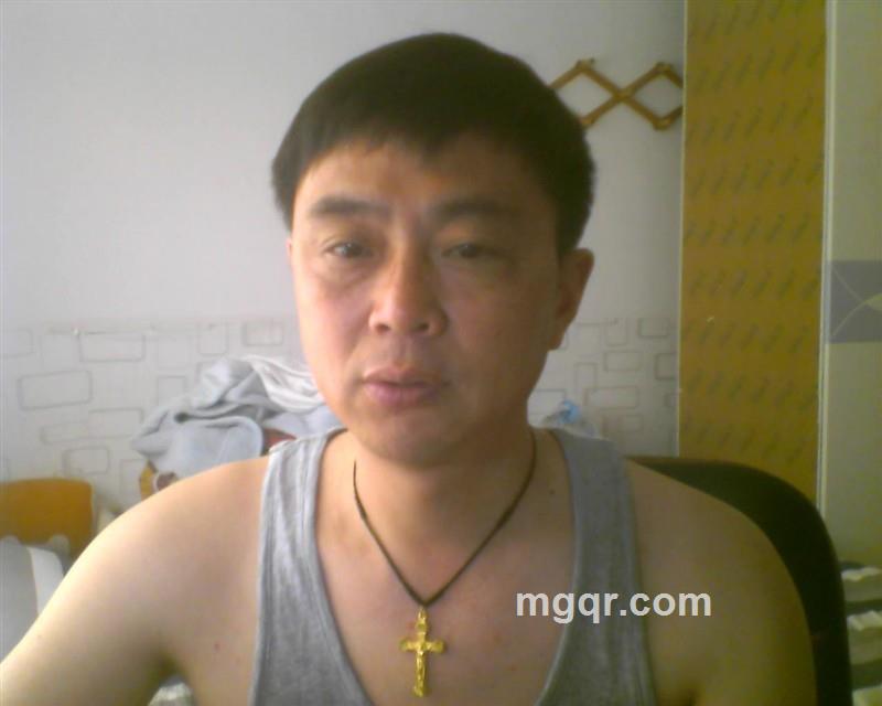 靑年服务生的头像