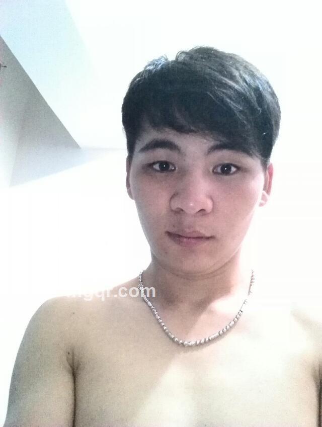 情何&以堪的头像