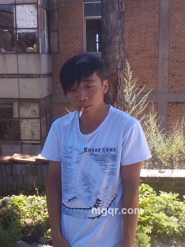 黑黑的小雨的头像