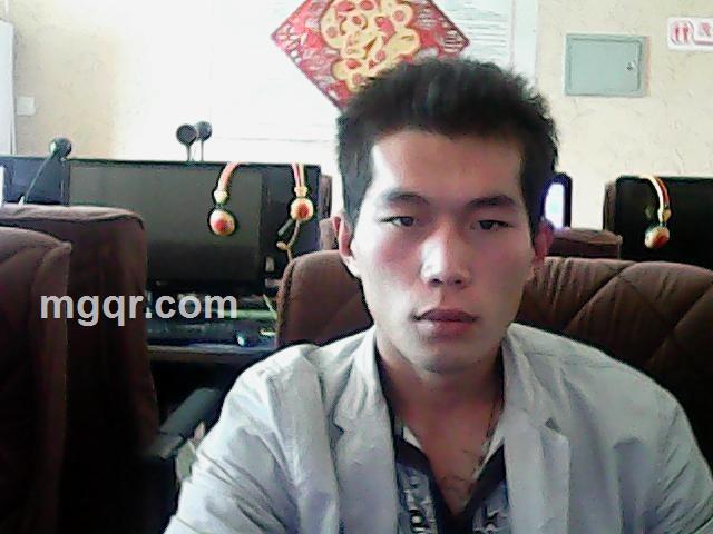 期待的女孩的头像