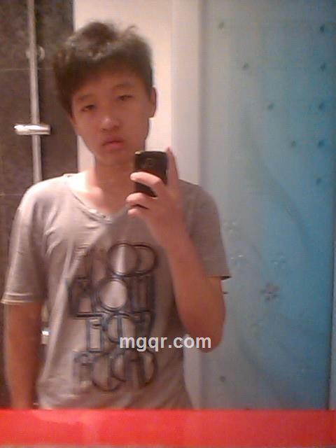 十七岁少男的头像