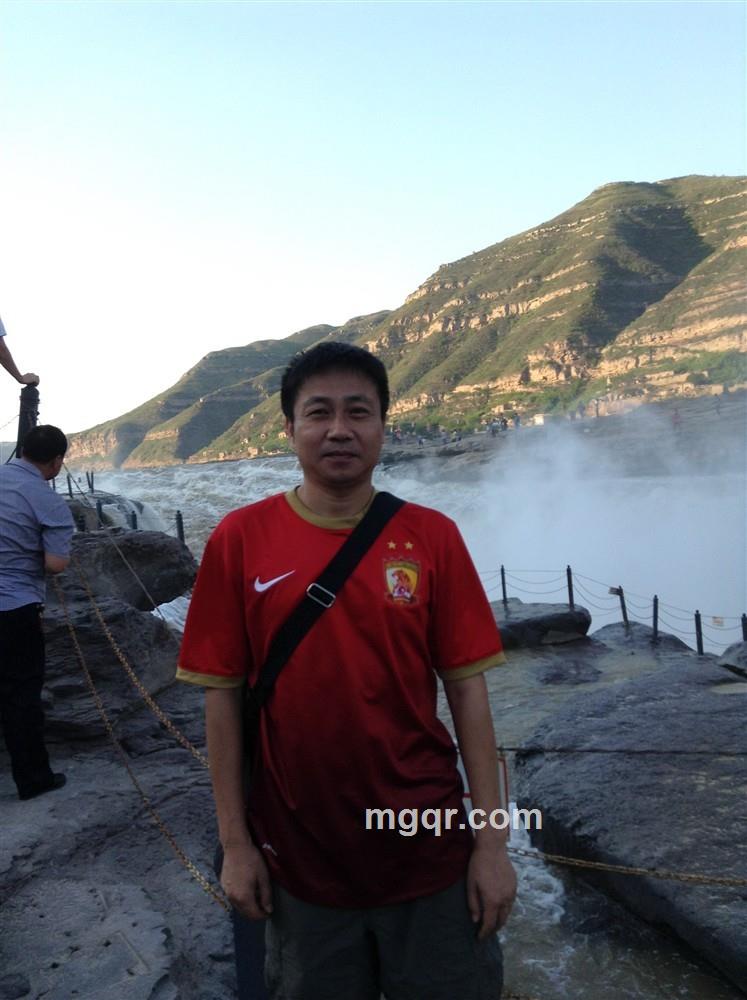 午夜激情浪漫的头像