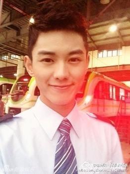 为爱爱爱的头像