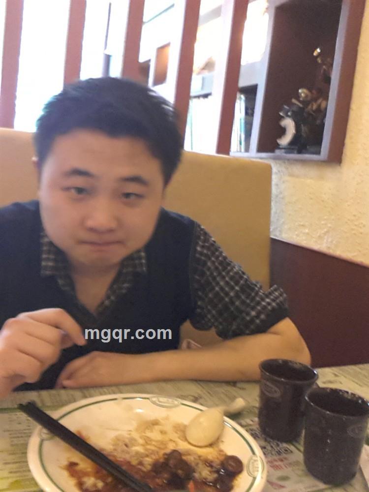 做个帅大叔的头像