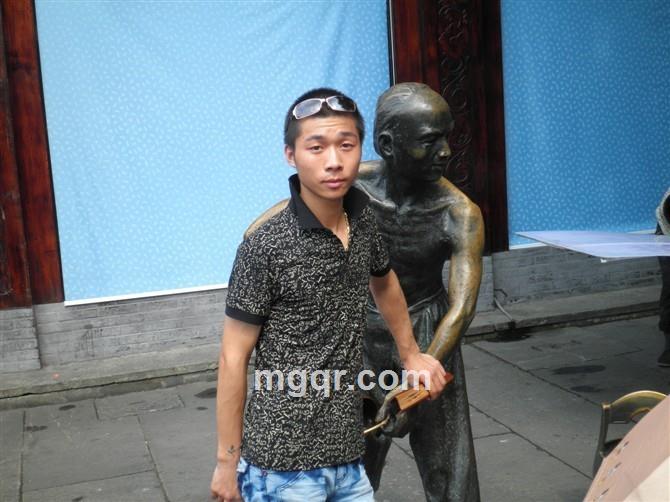 孤独寂寞性爱的头像