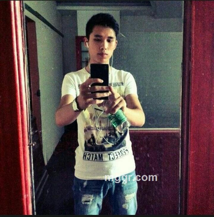 吻得太逼真的头像