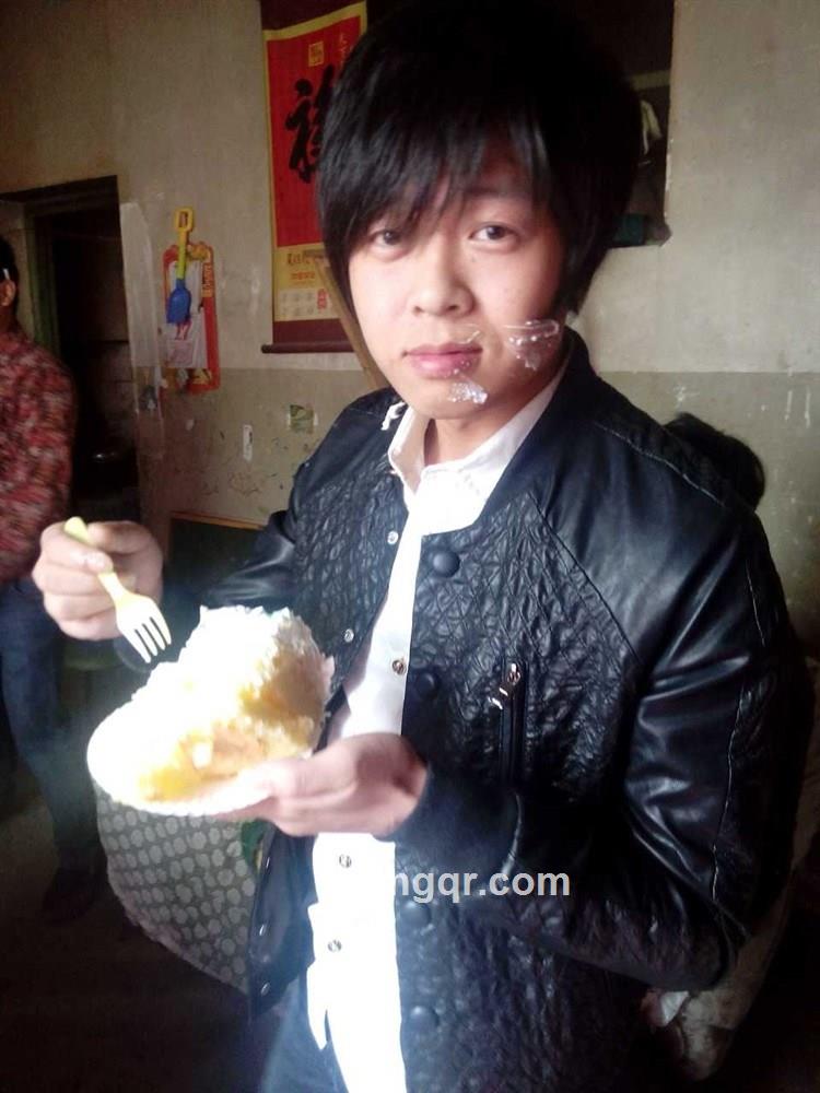 ~~是谁点燃我眼眸的黑的头像