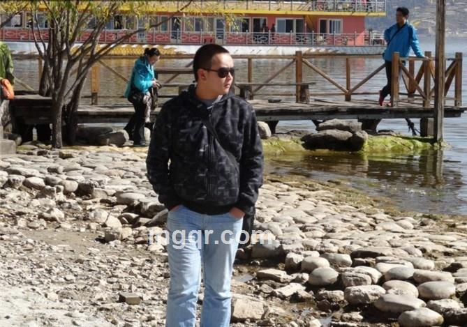 我的爱是泡沫的头像