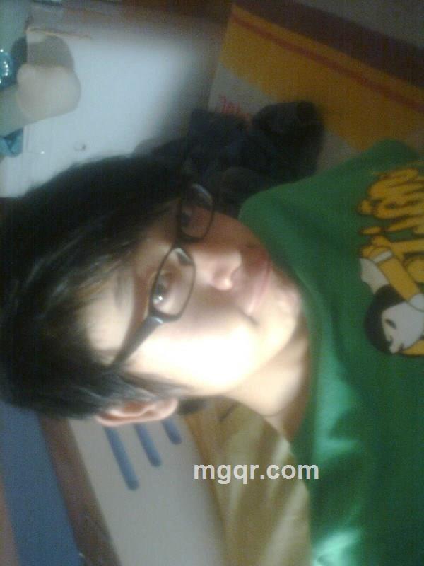 小嘴爱吃B的头像