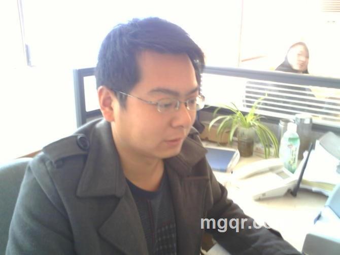 翱翔的猎鹰的头像