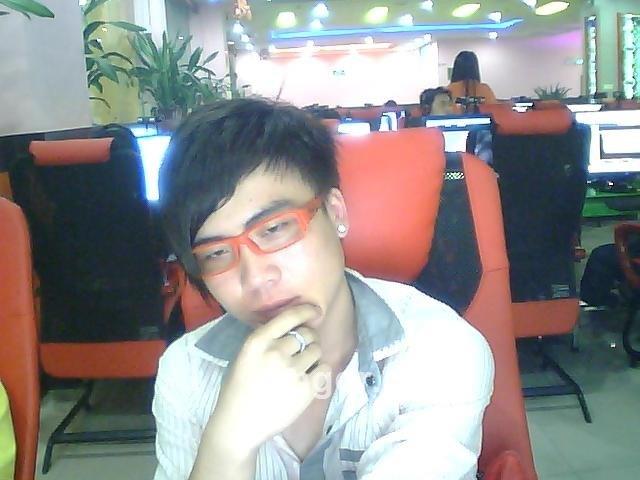 丑男一枚的头像