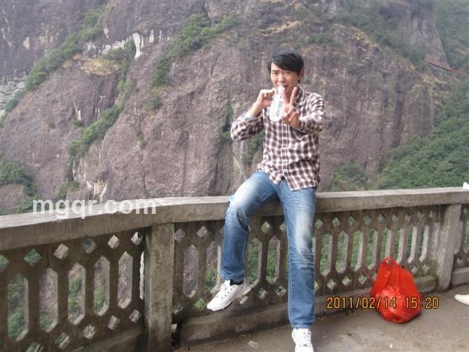 只爱红杏香的头像