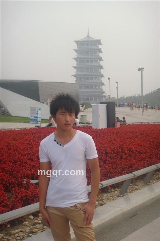 没有钱伤心的头像