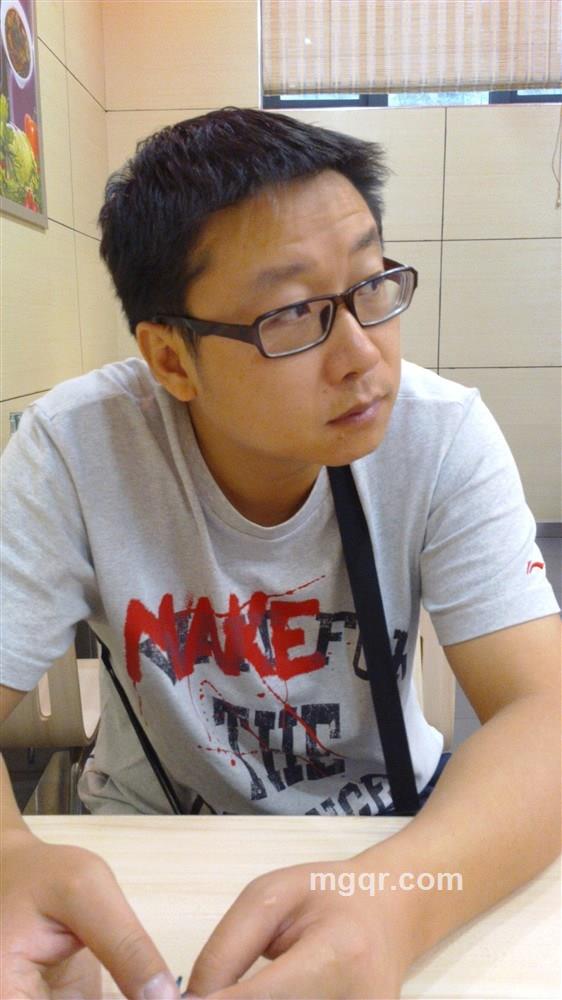 蹲在钟楼看星星的头像