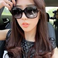 亲吻胯下唇的头像