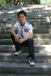 木马男孩的头像