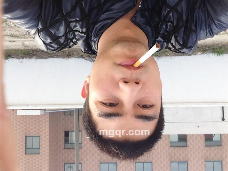 帅气小伙的头像