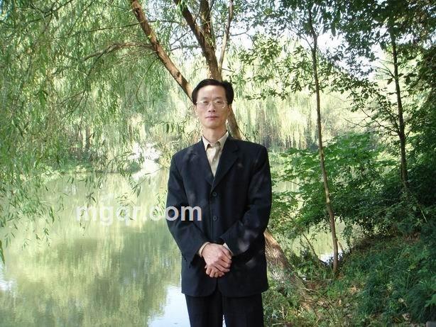 成熟龙哥哥的头像