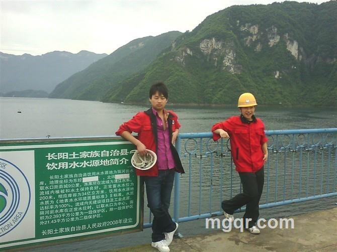 长枪依在x的头像