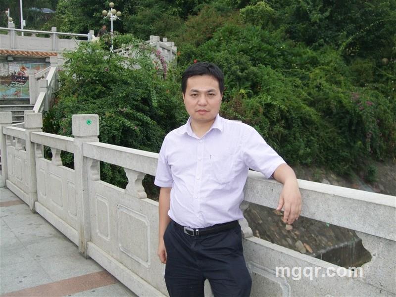 高出不胜寒的头像