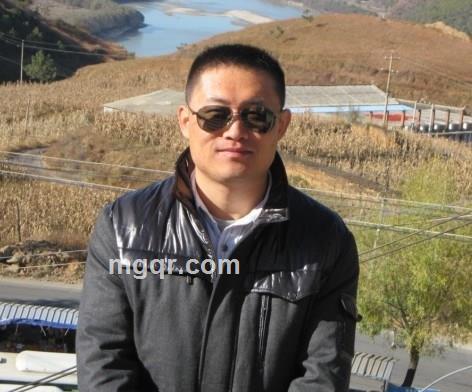 伤心人zee的头像